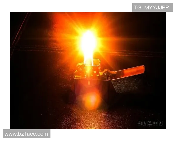 足球明星定制打火机点燃激情与梦想的火焰让每一次点燃都充满荣耀与回忆